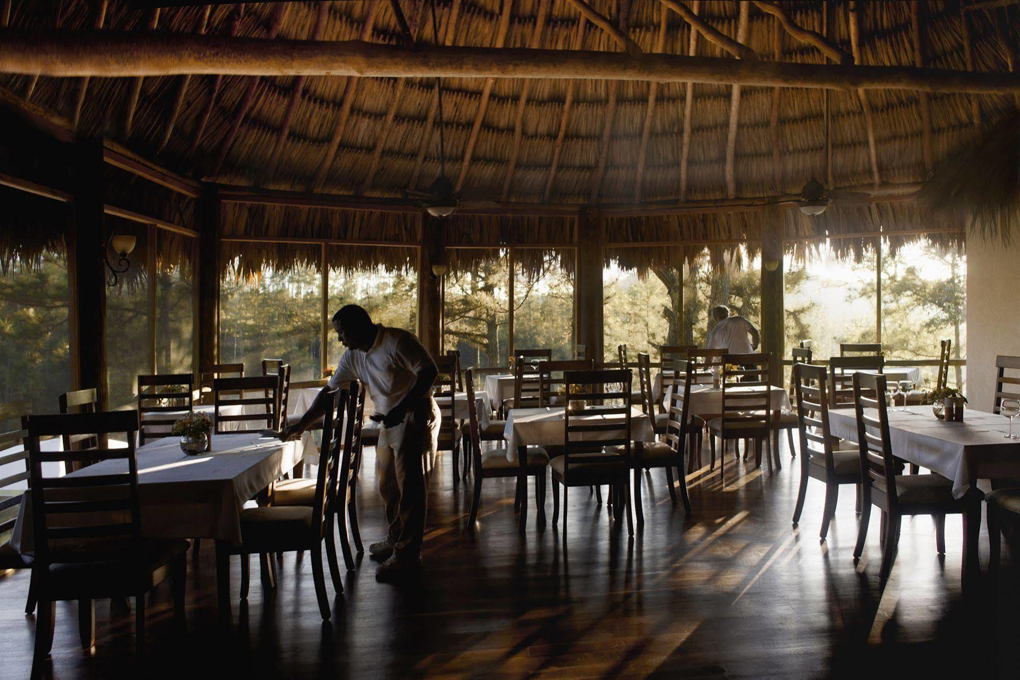 Gaia Riverlodge Unitedville Esterno foto